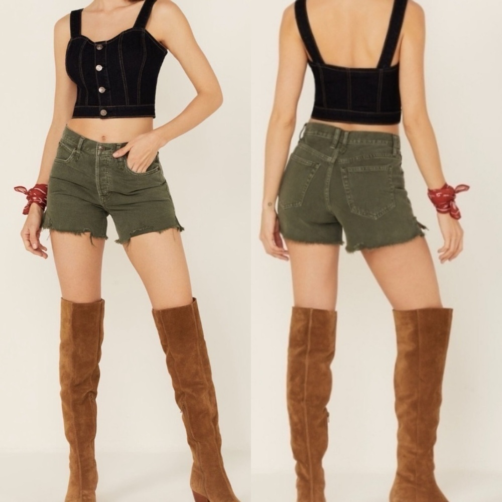 NWT FREE PEOPLE WOMEN'S MAKAI CUTOFF DENIM SHORTS ARMY GREEN SIZE 28